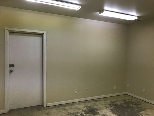 1956 Florence Blvd, Florence, AL 35630